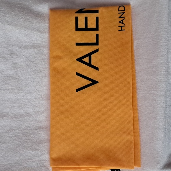 Valentino by Mario Valentino Verra Logo Leather Shoulder Bag - Picture 10 of 10